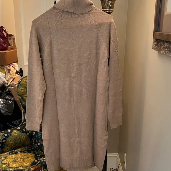 Banana Republic Camel Turtle-Neck Sweater Dress/NWT/S - Picture 15 of 15